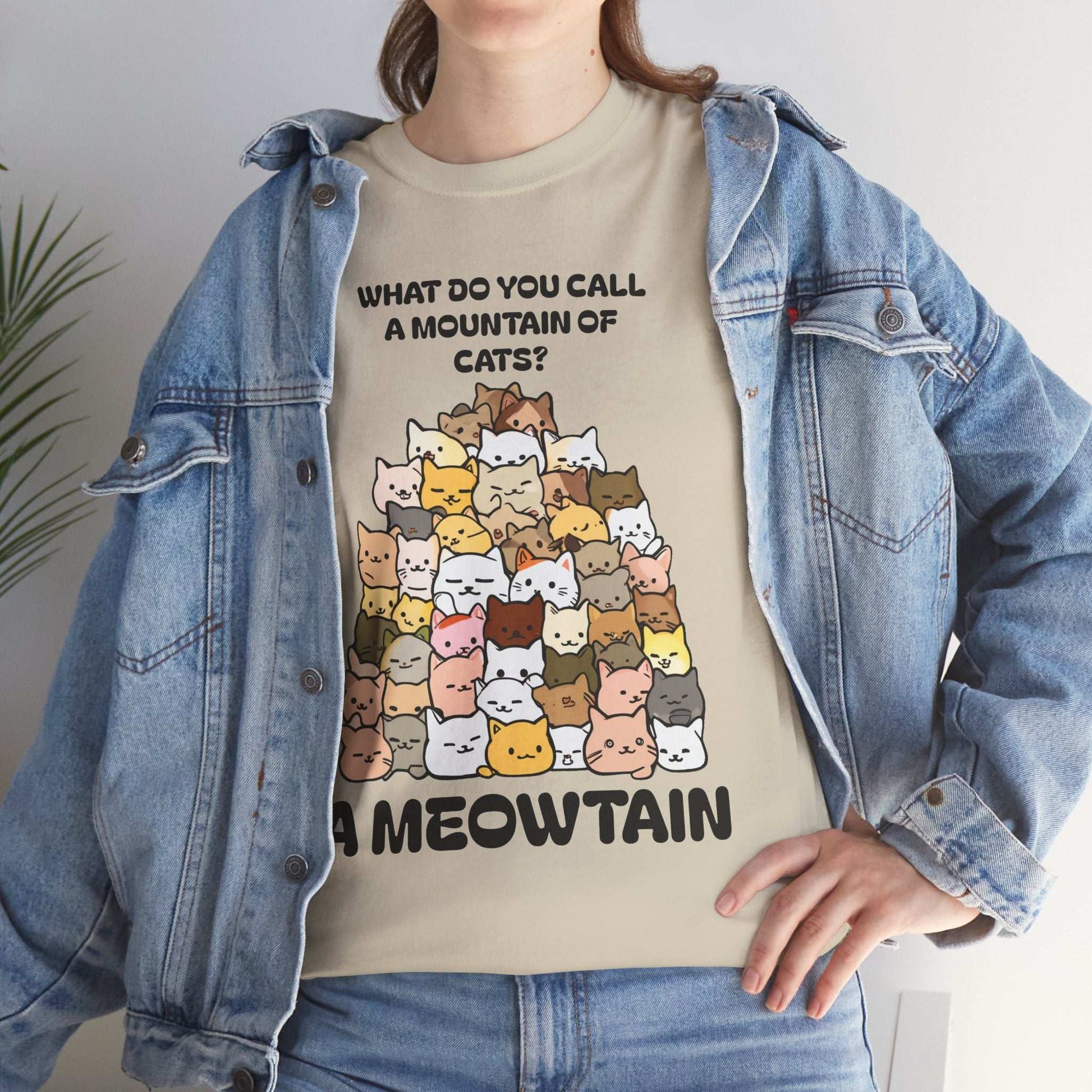 A Meowtain! Funny Cat Pile T-Shirt – Cute Kitty Graphic Tee